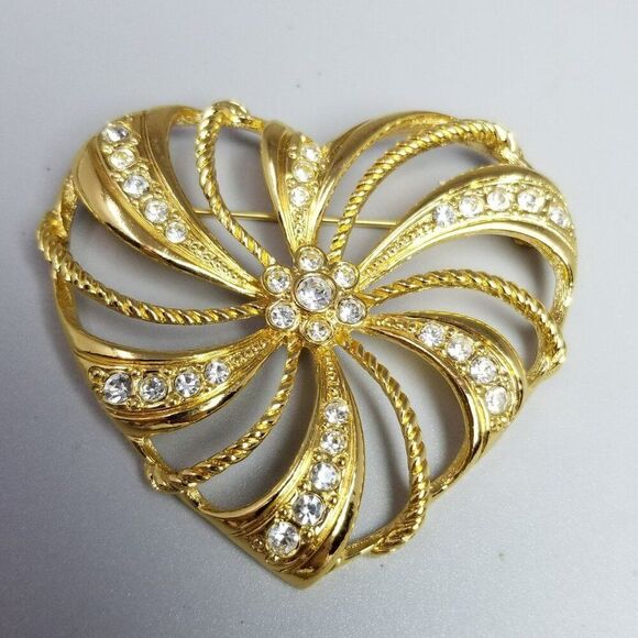 Vintage Avon Large Heart Shape Brooch, Gold Tone Rhinestone Signed Lapel Pin - Picture 6 of 7